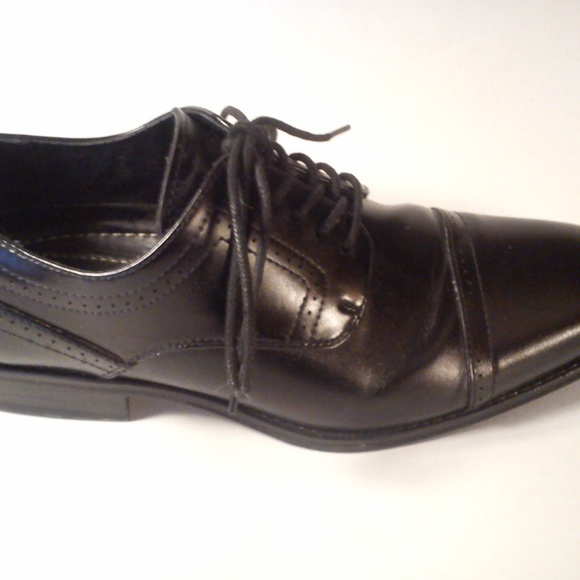 Stacy Adams Black Leather Shoes **MAKE AN OFFER** - Picture 1 of 6
